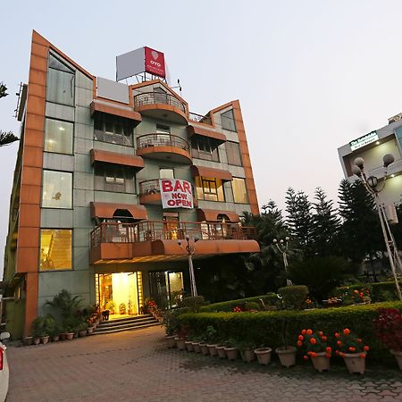 Oyo 10072 Hotel Amrit Regency Dehradun Exterior foto